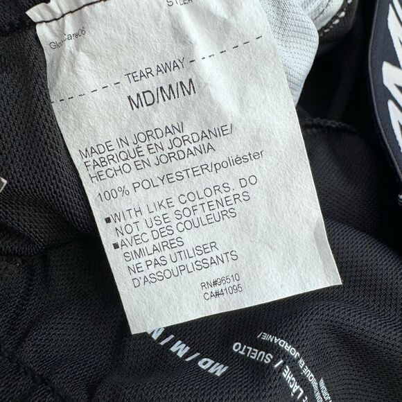 NWT Under Armour Loose Fit Shorts 3” (Med) - Picture 3 of 4